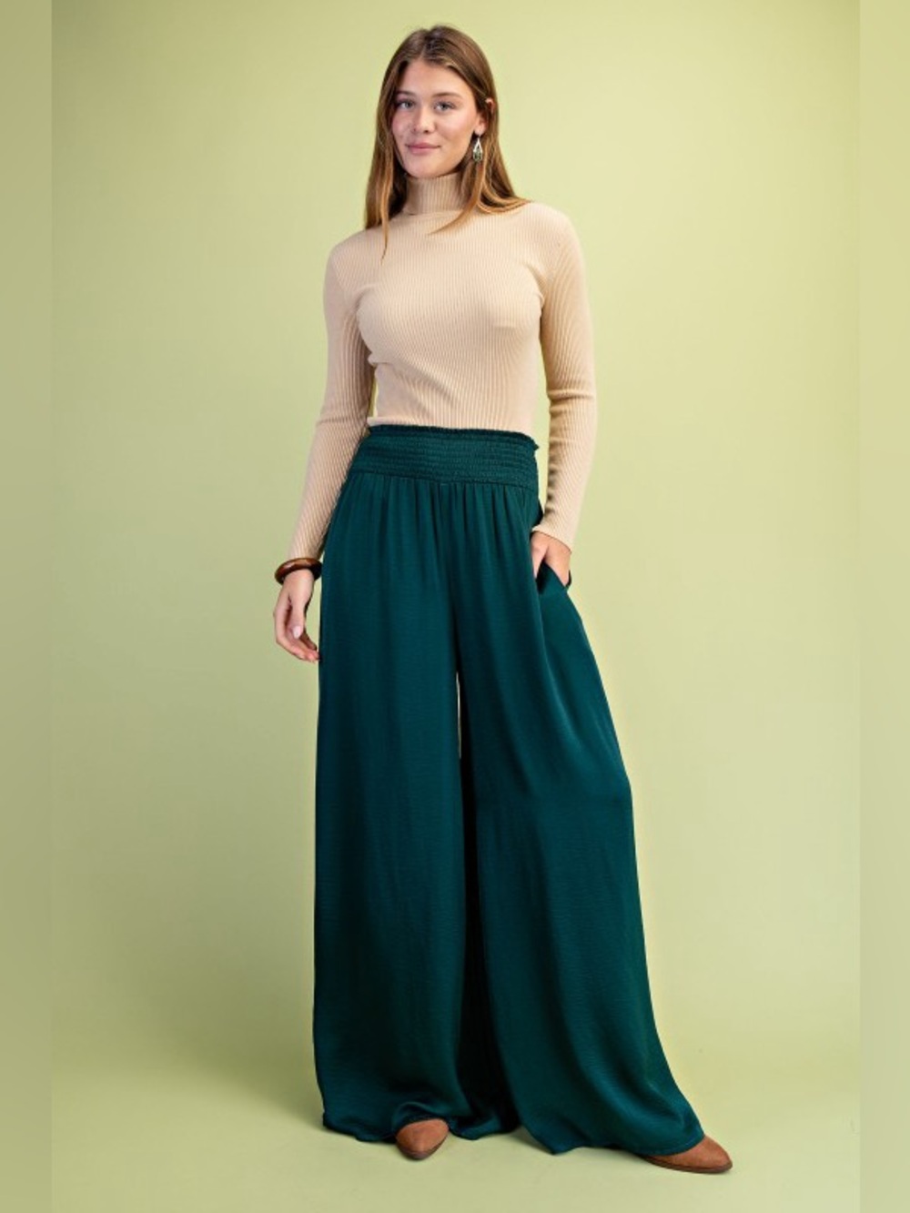 💚 3944. High-Rise Smocked Palazzo Pants in Emerald Green